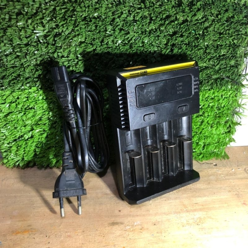 Charger 4 battery nitecore i4 kondisi second & fungsional