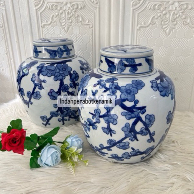 toples biru putih motif sakura /toples biru putih(harga 1 an)