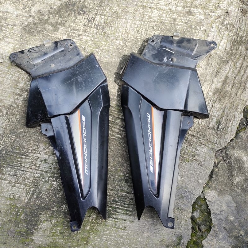 cover tutup aki tepong aki Yamaha Byson original