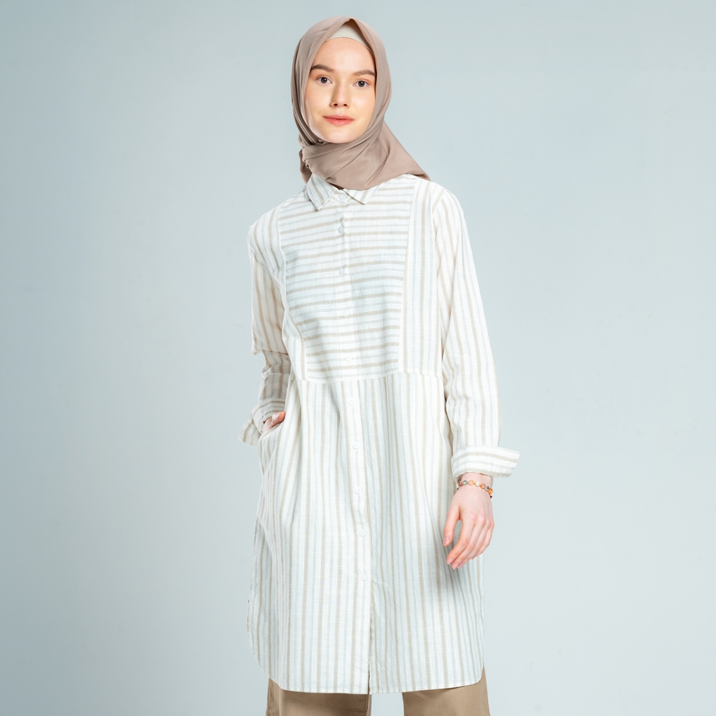 Flamoush Eskily White Kemeja Casual Wanita