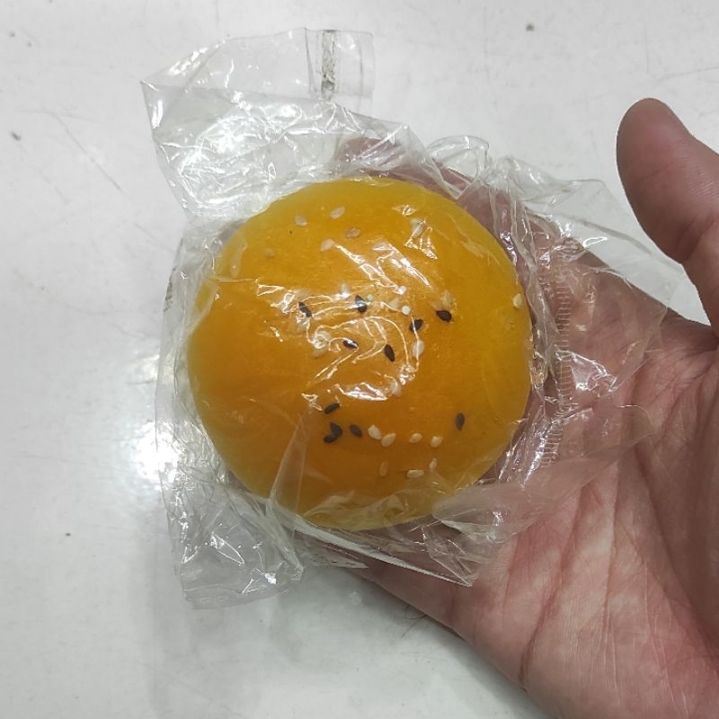 Gantungan Kunci Squeeze Squeezy Bread Roti