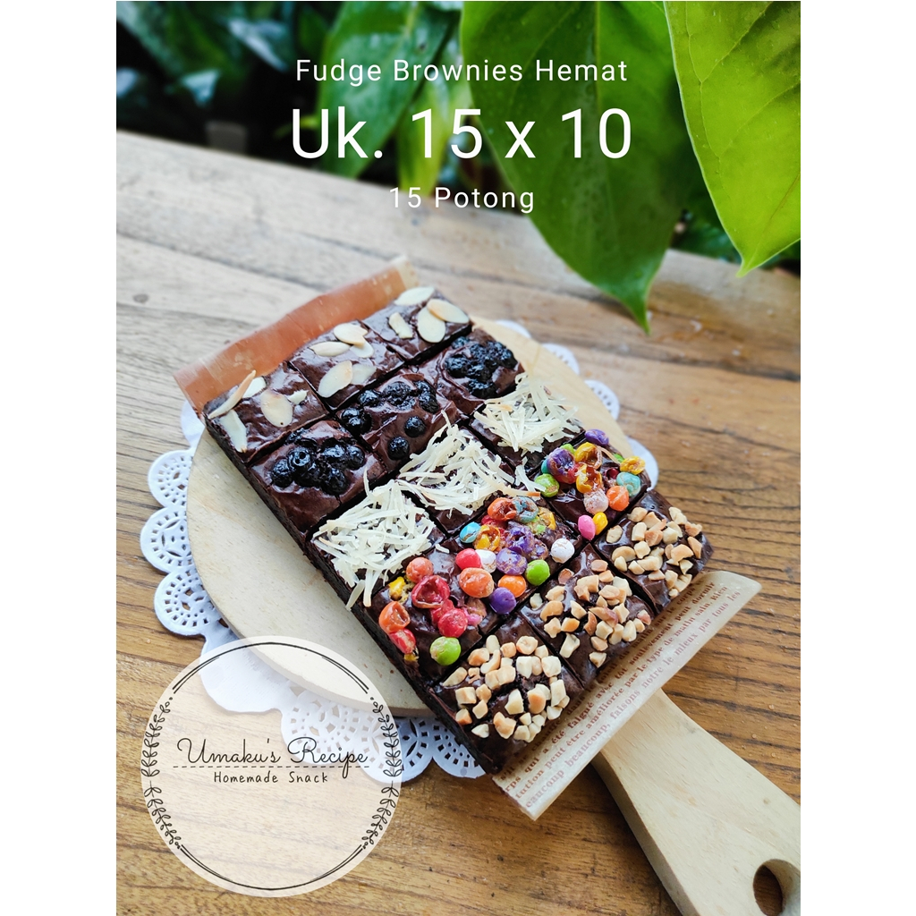 

[HEMAT] brownies sekat uk 15x10 (15 potong) - bebas pilih topping | fudgy brownies | fudge brownies shiny crust | brownies panggang | kue ulang tahun | kue ultah