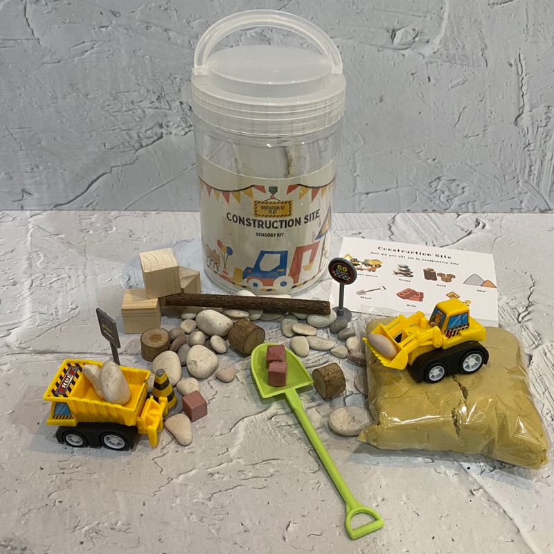 Sensory Play Construction Site / Sensory Play Hamper birthday / Sensory Play Kit Construction Site