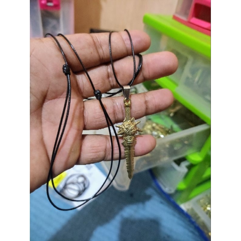KALUNG TALI KOREA HITAM KUAT ANTI AIR LIONTIN DEWA PEDANG