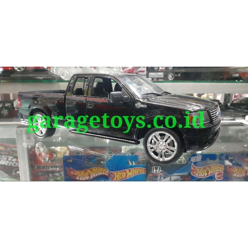 Maisto 1:18 Diecast Ford F-150 Harley Davidson