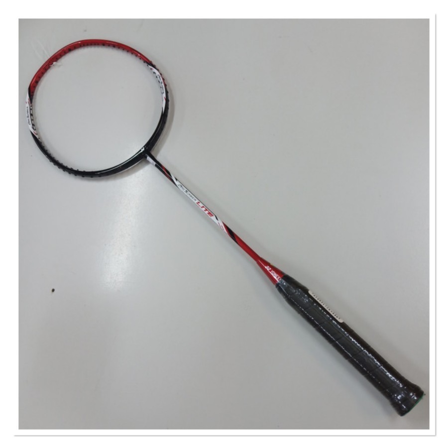 RAKET BADMINTON YONEX ARCSABER LITE SENAR + GRIP