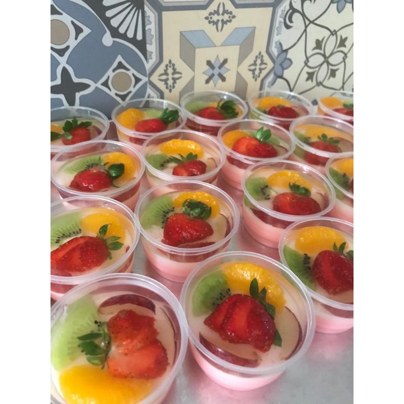 

puding buah cup 100ml strawberry/lechy/mango