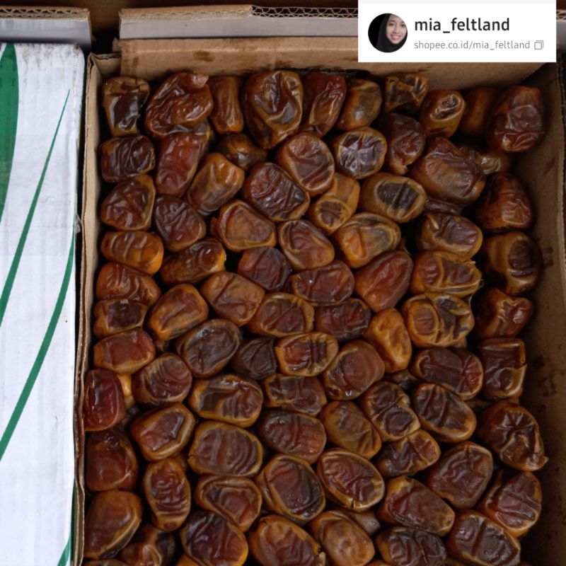 

Kurma Tunisia Tangkai dan Kurma Sukari Basah 1kg