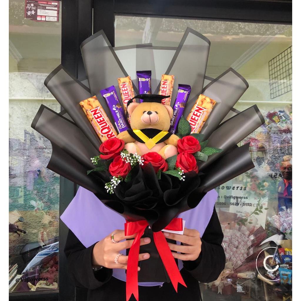 

Buket coklat wisuda / buket boneka wisuda coklat / buket graduation bandung