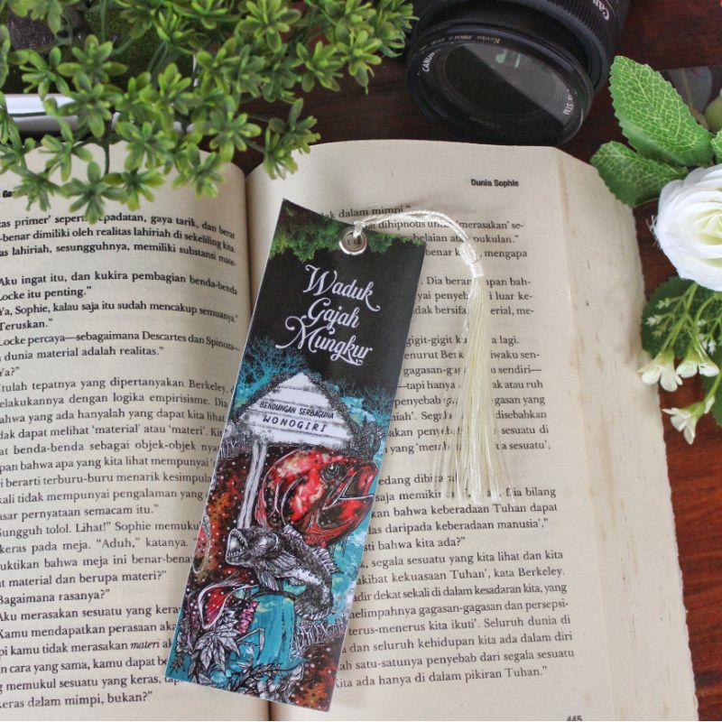 

Bookmark // Pembatas Buku // Penanda Halaman Buku // Pembatas Buku Aesthetic // Bookmark Aesthetic