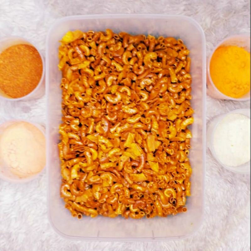 

Makaroni pedas daun jeruk 100g