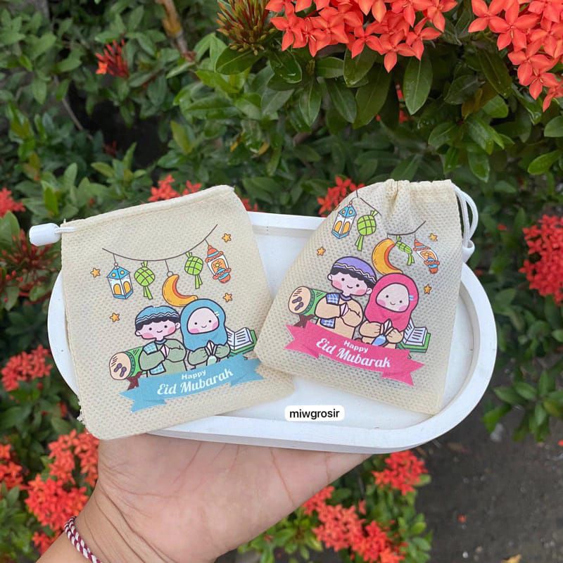 

Amplop Lebaran Pouch Serut