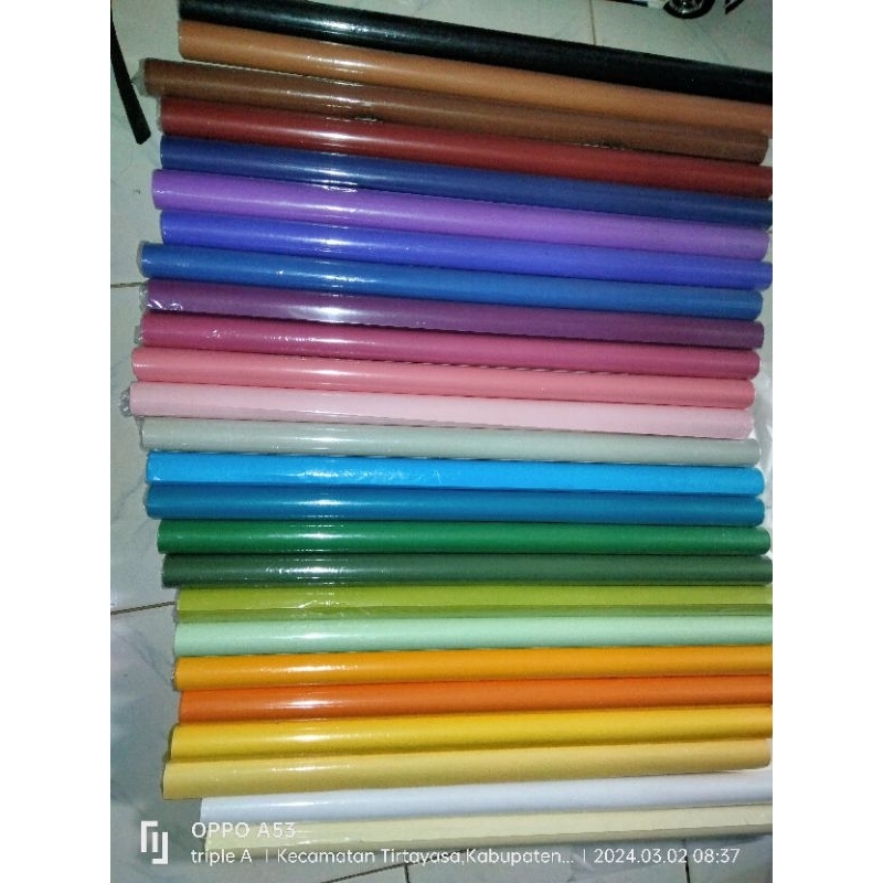 

KARTON MANILA WARNA BOLAK-BALIK
