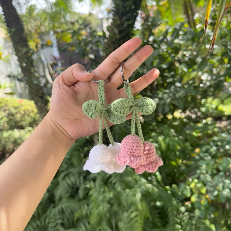 LILY KEYCHAIN / Lily of the valley flower crochet keychain / Gantungan Kunci Rajut Handmade / @by.ti