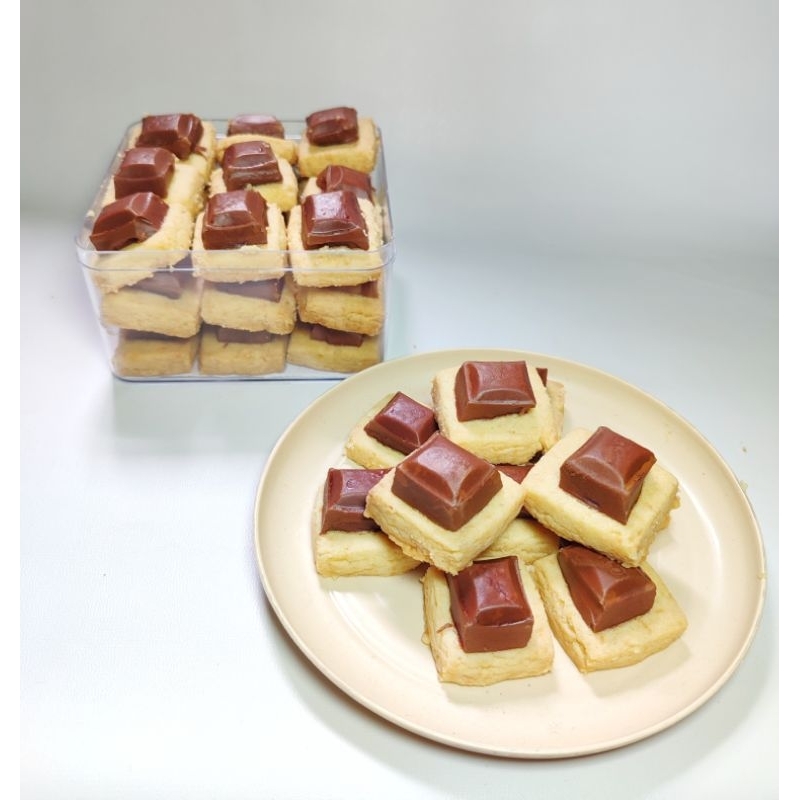 

Cadbury cookies by temennyakanaya kemasan 500ml