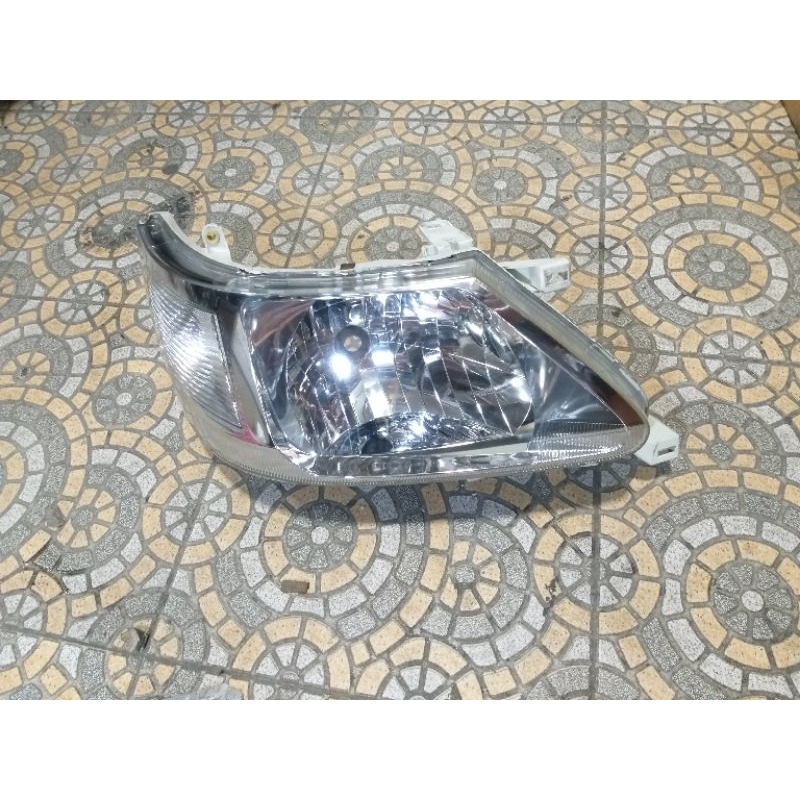 Headlamp Lampu depan Nissan Serena c24 Original