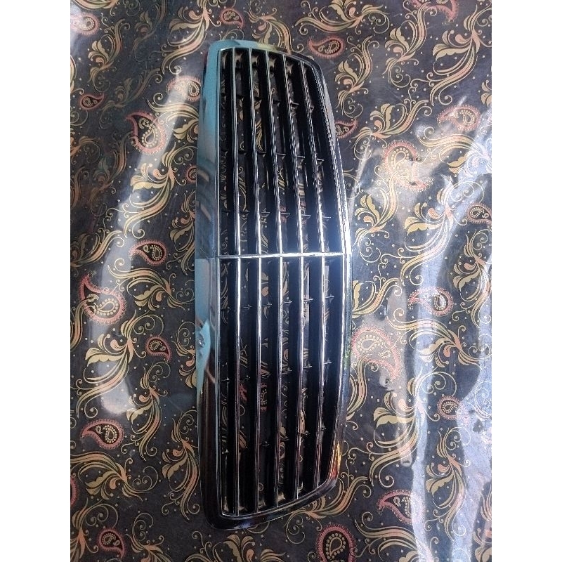 GRILL MERCY W211 ORIGINAL