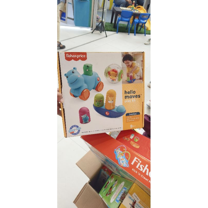 FISHER PRICE HELLO MOVES PLAY KIT