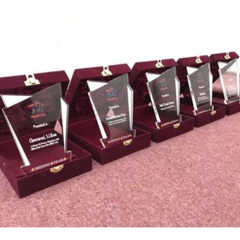 PLAKAT AKRILIK SEMARANG CUSTOM