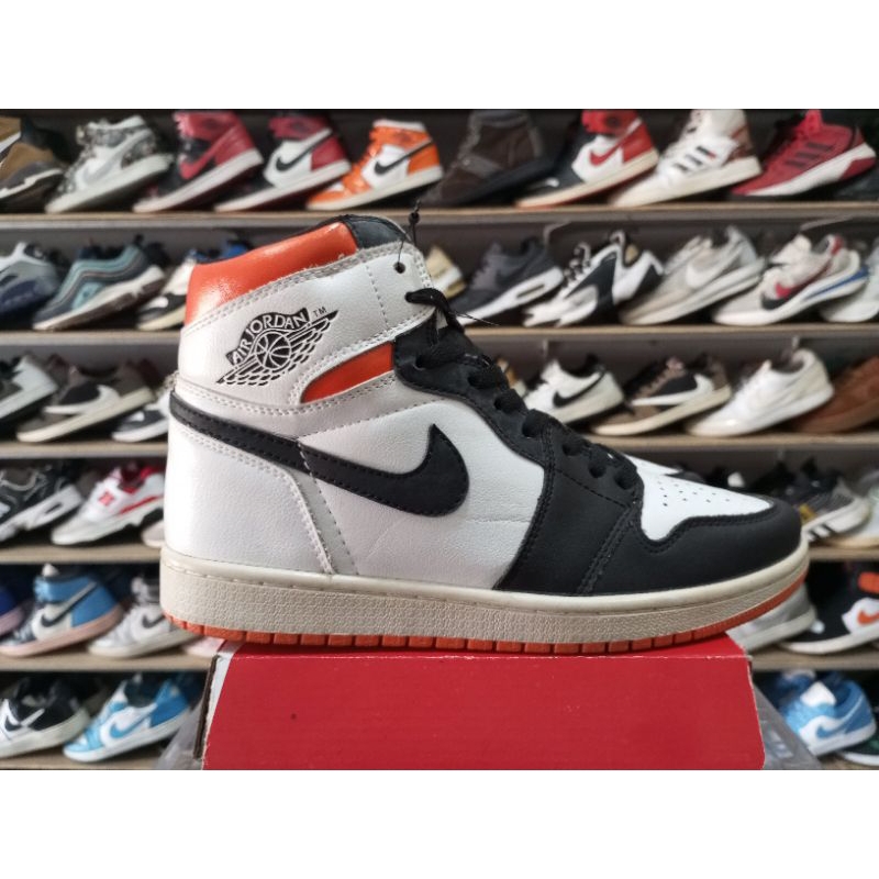 347.Nike Air Jordan 1 Retro High OG Electro Orange Size 41