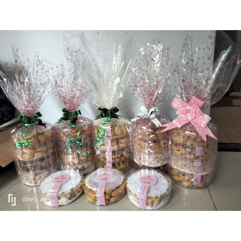 

paket kue 4 toples