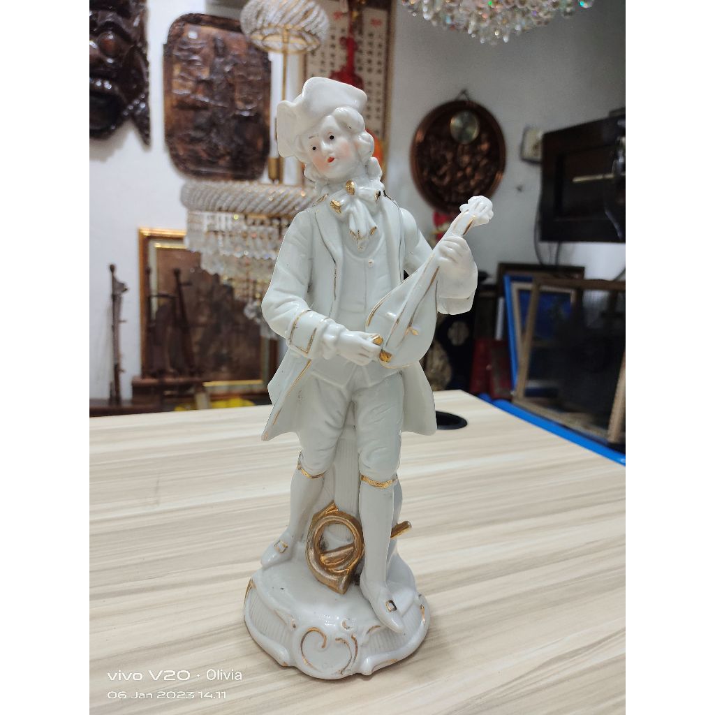 Patung Keramik Pria Eropa Kuno Jadul Antik