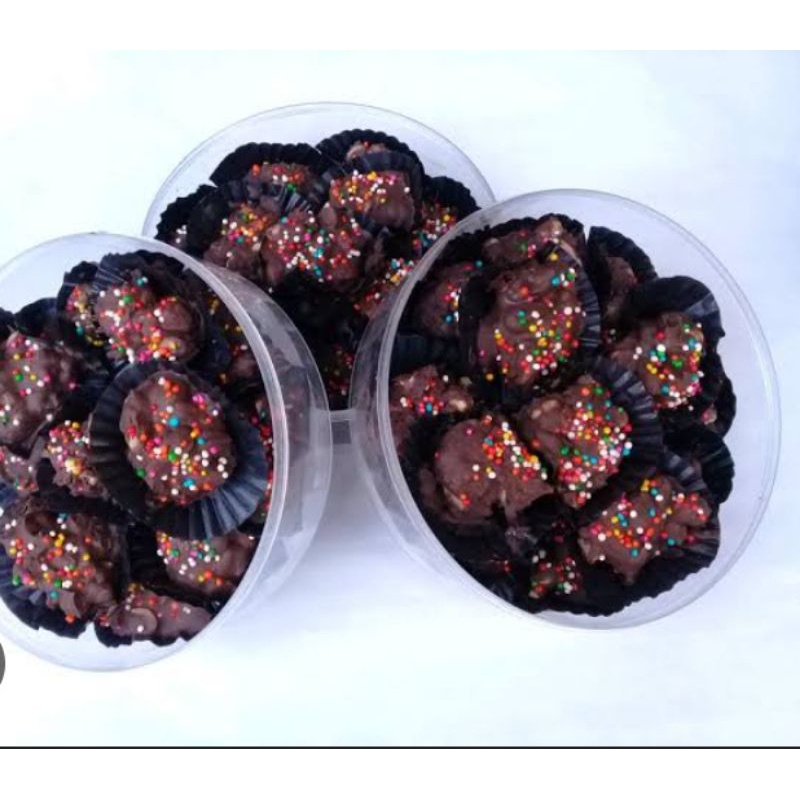 

Kacang Coklat kering