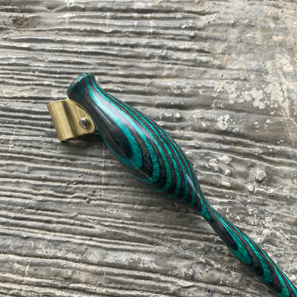

Oblique Pen Bullock Flange Laminated Wood Calligraphy Dip Pen