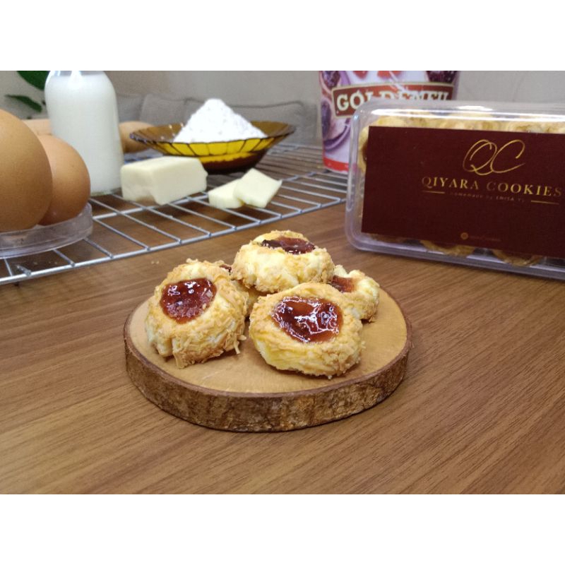 

KUE KERING PREMIUM TUMBPRINT COOKIES STRAWBERRY KEJU HOMEMADE