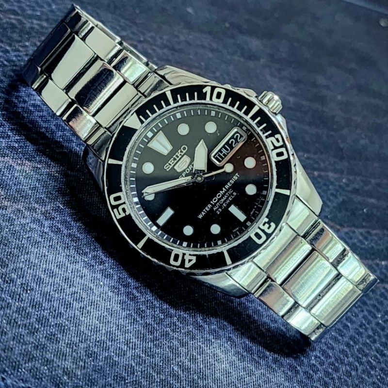 Jam tangan SEIKO 5 SPORTS SNZF29 MID SIZE SEA URCHIN ORIGINAL