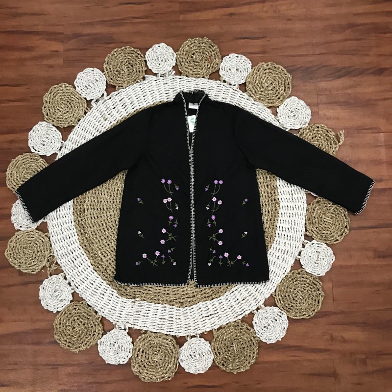 Kebaya Encim Sulam Feston Ungu