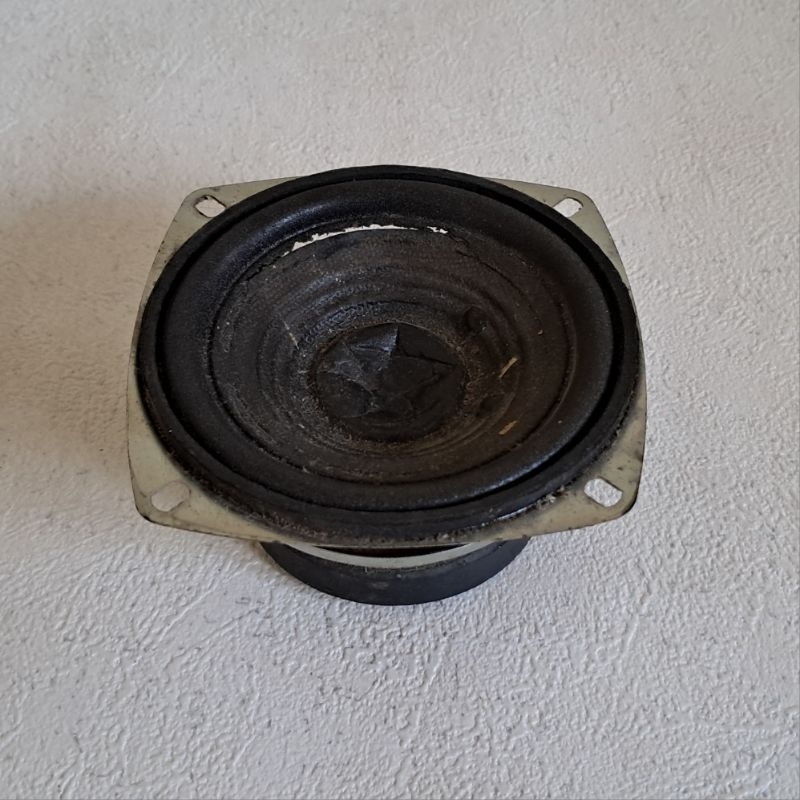 Speaker Subwoofer 4inch (bekas minus)
