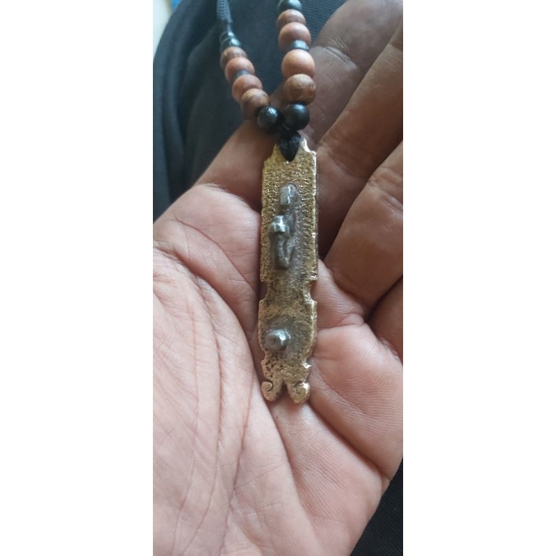 liontin satrio pinayungan