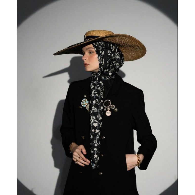 Vivizubedi Galanthus Scarf