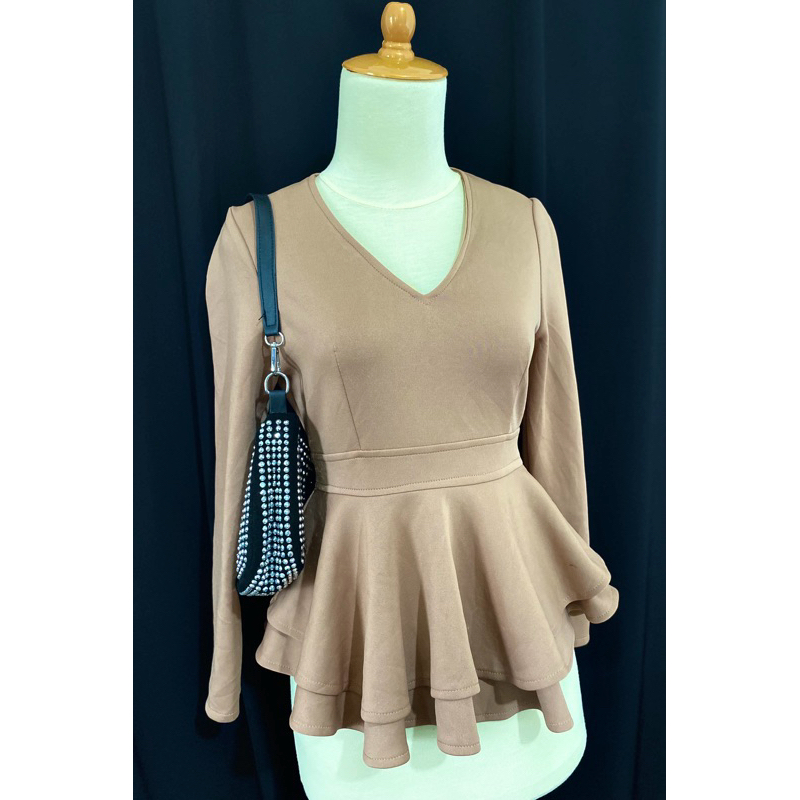 blouse/ atasan wanita cream