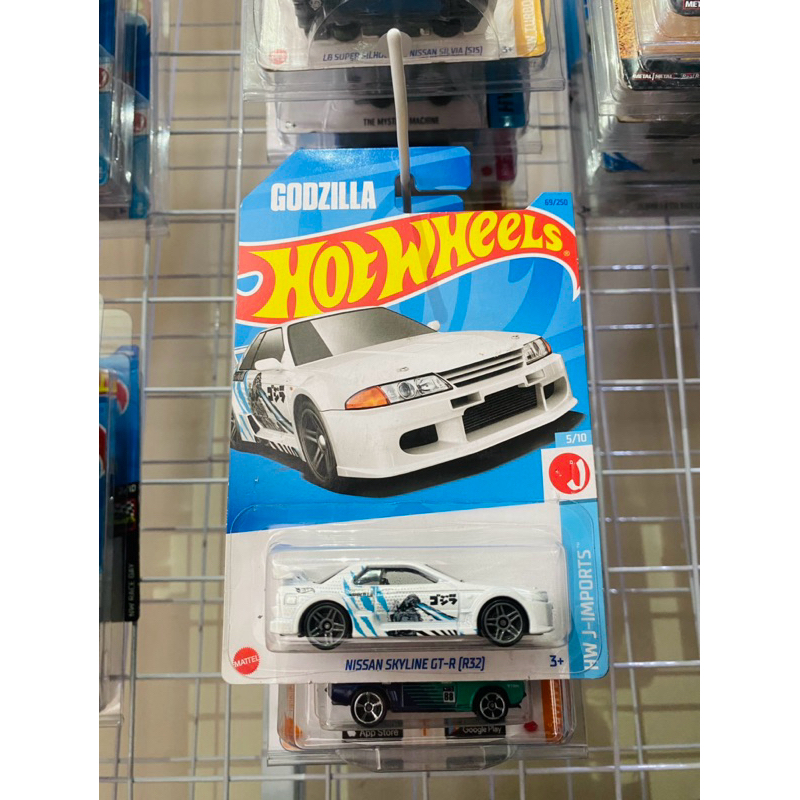 Diecast Hot Wheels Regular Nissan Skyline GT-R (R32) GODZILLA