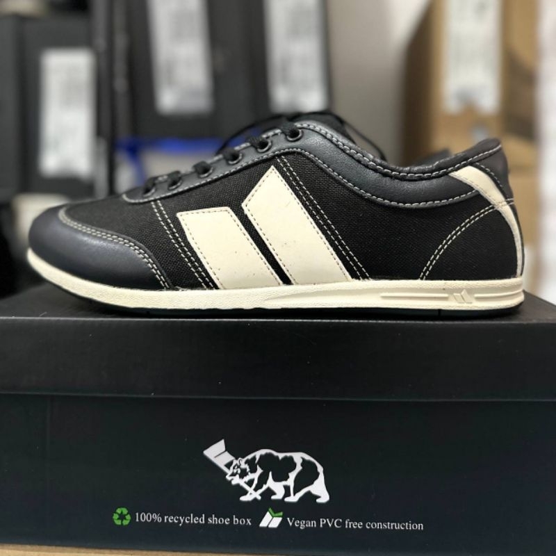 Macbeth BRIGHTON Black Cement Leather