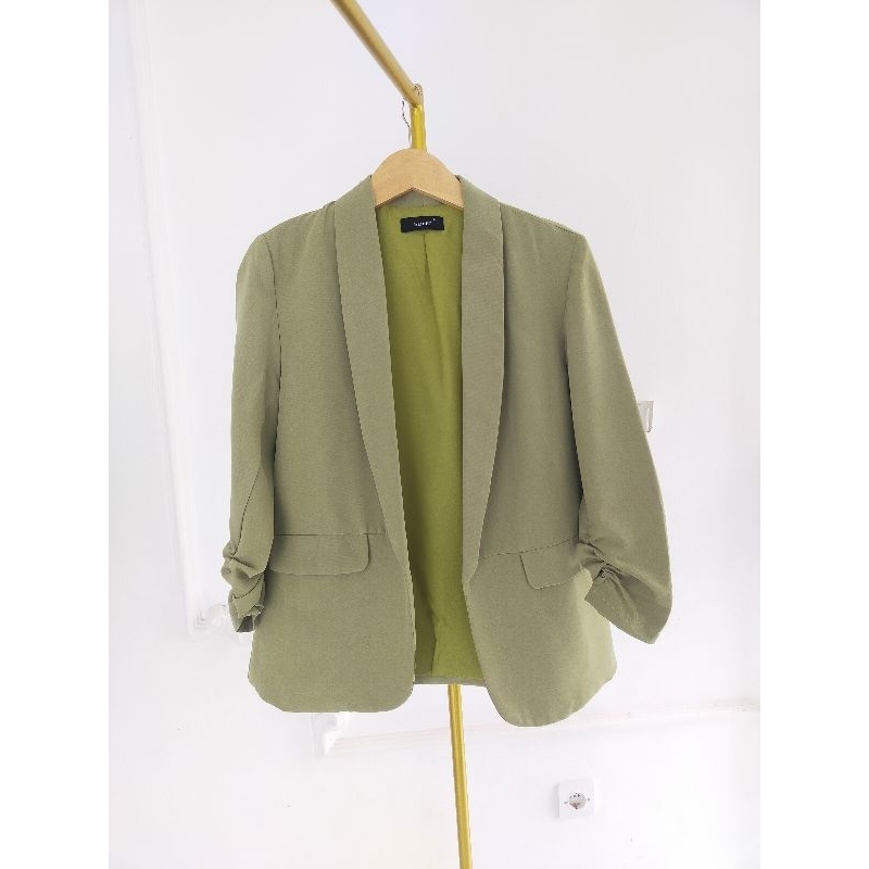 blazer hijau