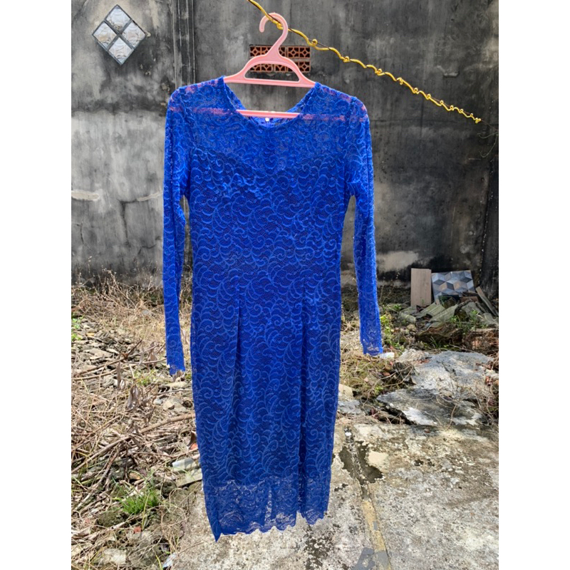 Dress brukat biru elektrik