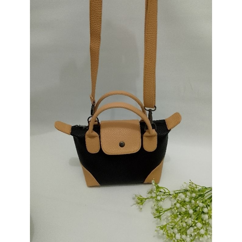 Tas wanita , tas selempang cantik dan kekinian