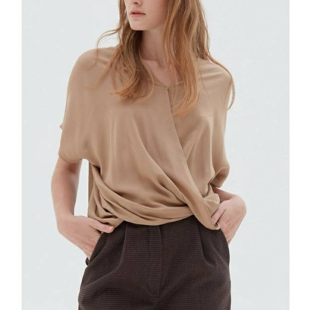 ART D85A Shopatvelvet  Aere Top Beige