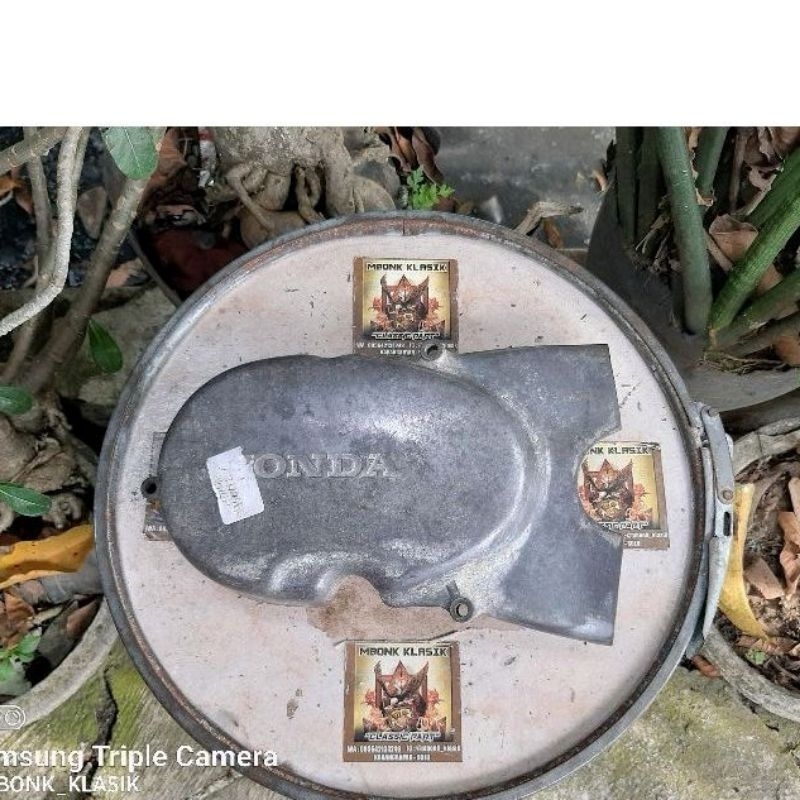 bak tutup magnet honda s110 benly ORIGINAL tutup bak magnet honda s110 benly bak magnet s110 benly b