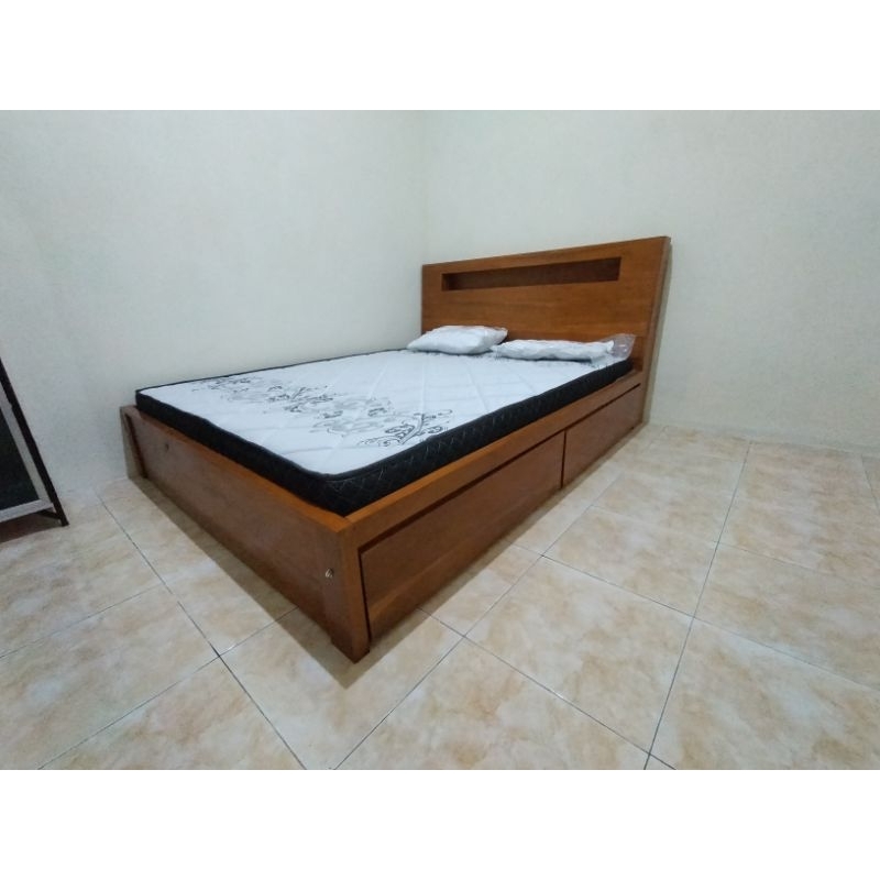 DIPAN RANJANG TEMPAT TIDUR JATI MINIMALIS 140x200
