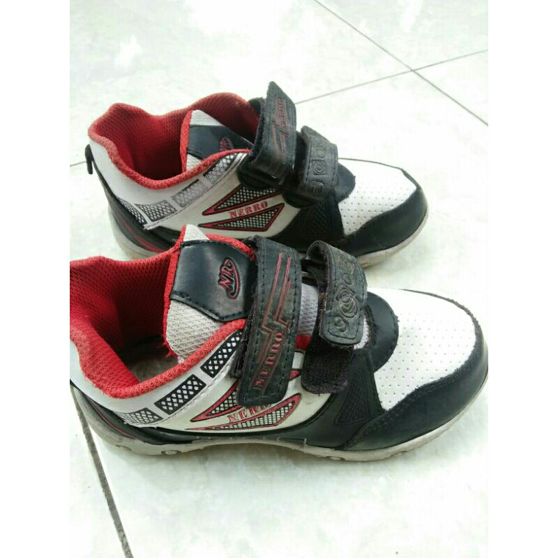 PL sepatu Anak