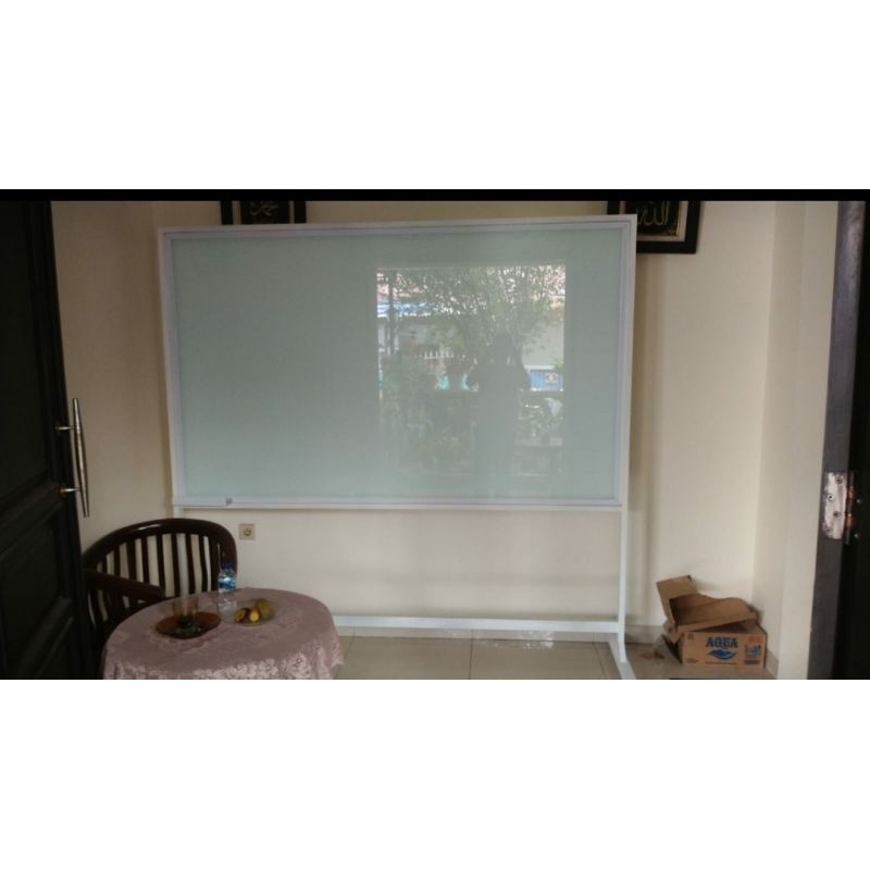 

STANDING GLASSBOARD 120*180