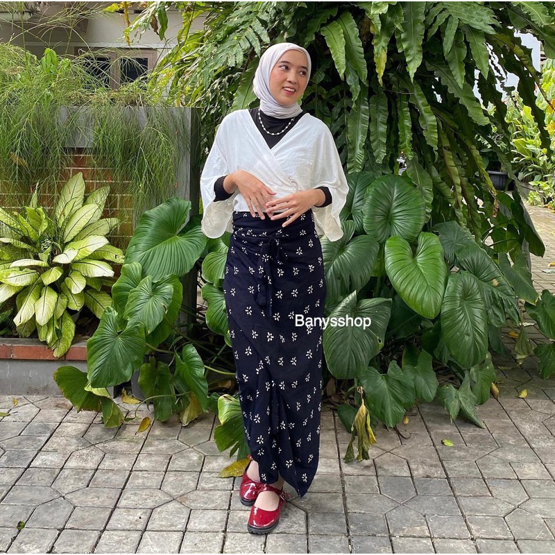 One Set Kebaya Modern Kekinian | Atasan Brokat Simpel | Bawahan Jumputan