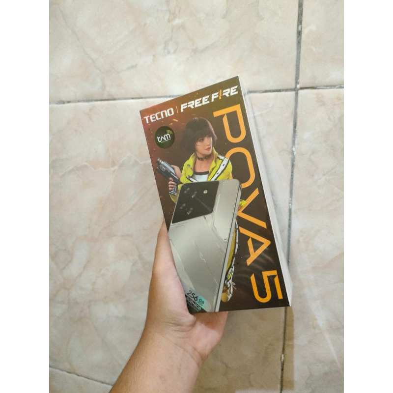 Tecno Pova5 8/256 Resmi