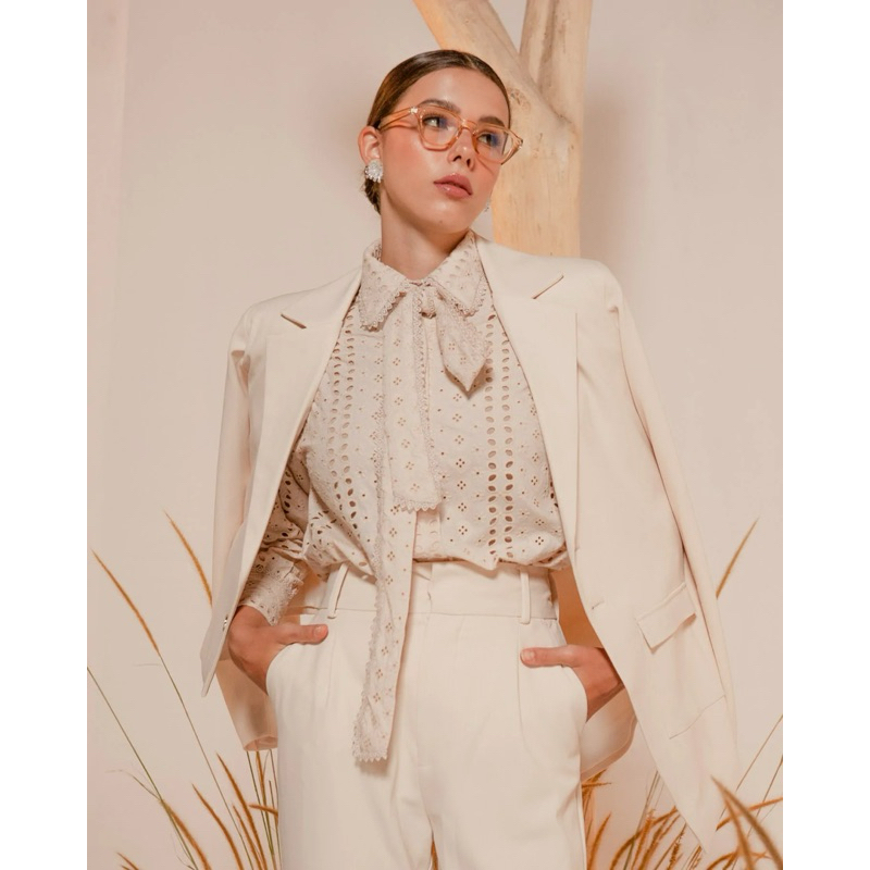 Amyra Shirt Cream Aleza Label