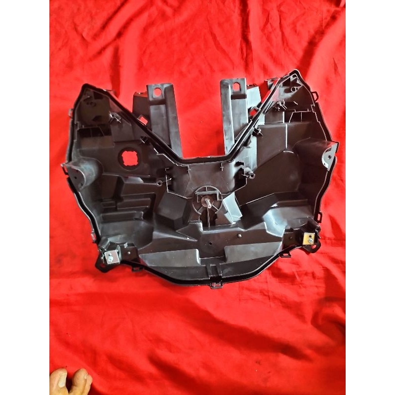 batok hosing belakang rumah lampu depan Vario 125/150 THN 2018/2022