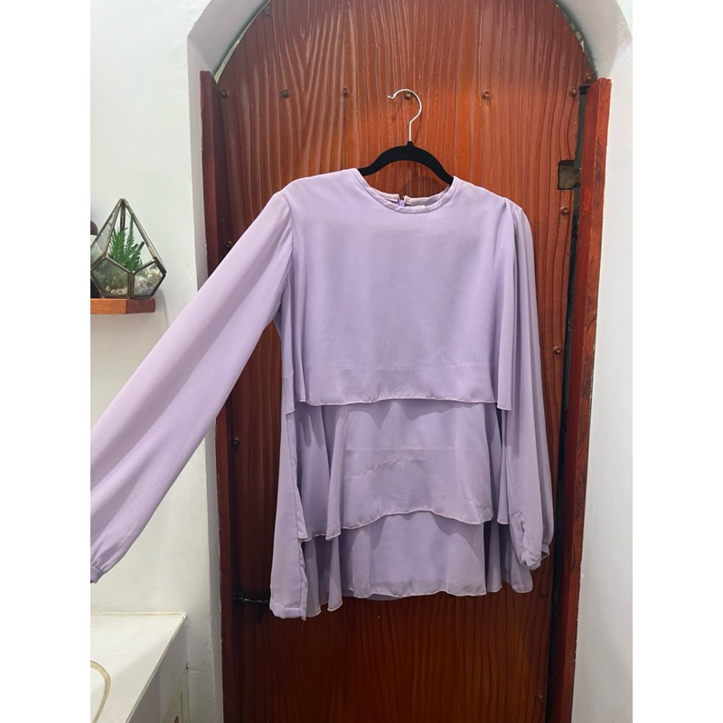 (Preloved) Atasan Blouse / Blus Ungu Rempel Chiffon / Sifon Lengan Panjang
